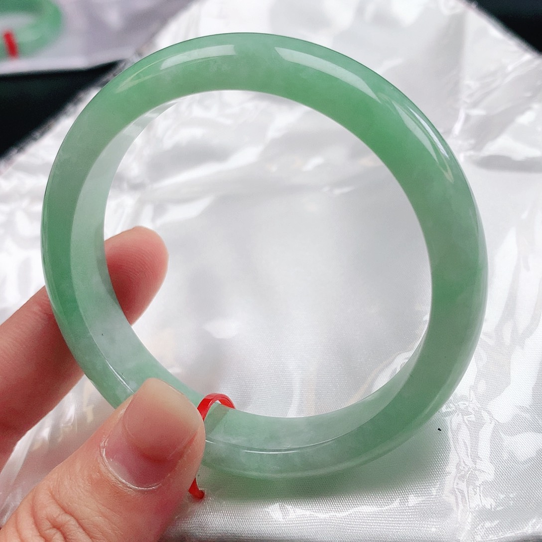 翡翠手镯未镶嵌54圈600112