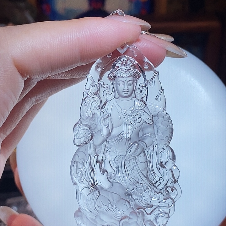 火***人颈饰水晶未镶嵌吊坠