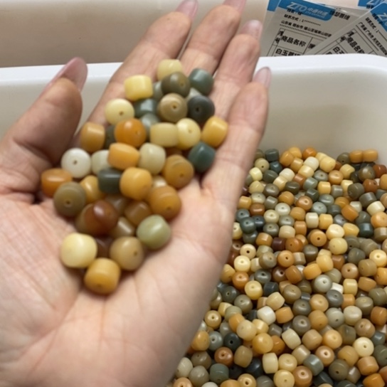 白玉菩提吊坠9/7多宝经纶60卡灯牌宠60