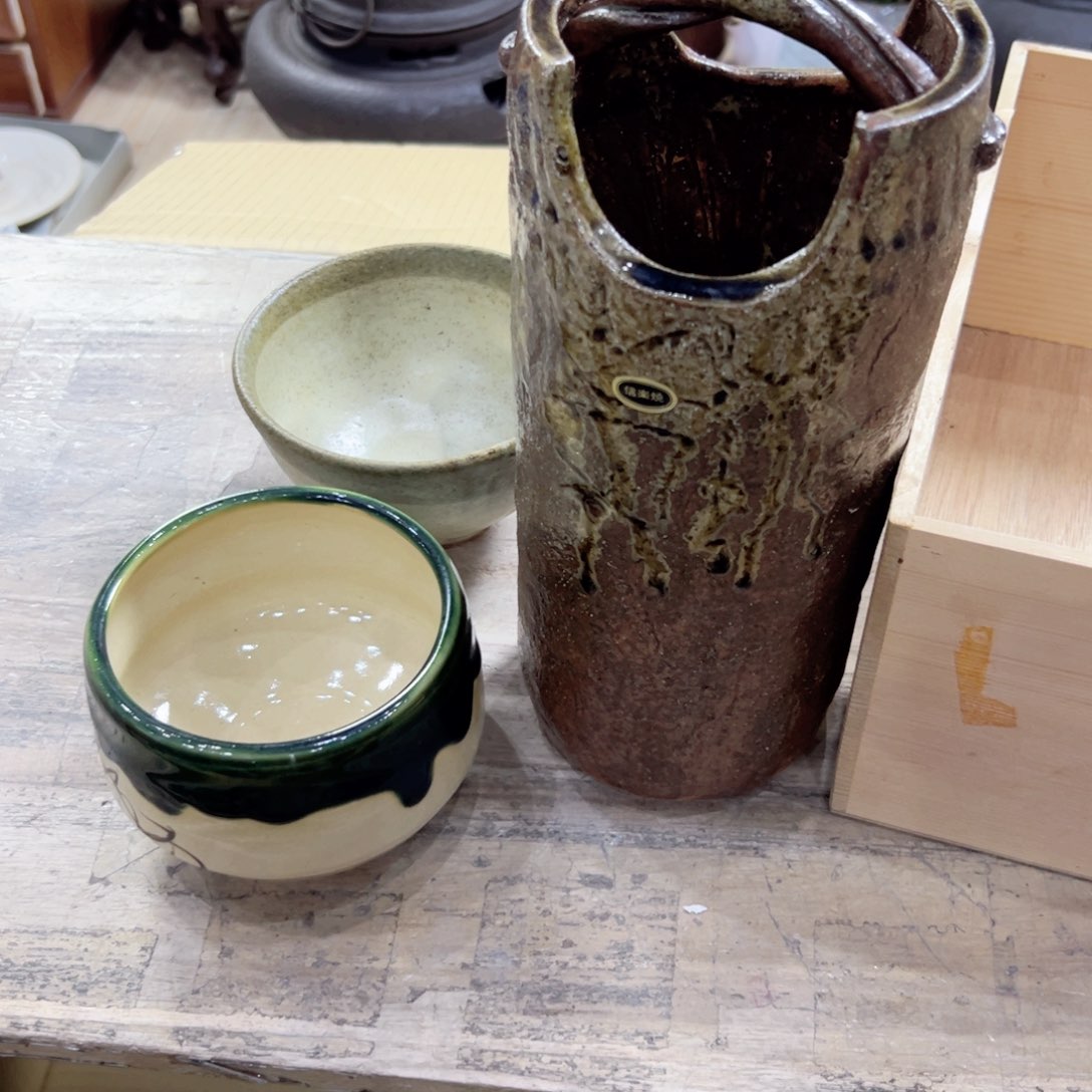 瓷片陶瓷和金属表面上产生