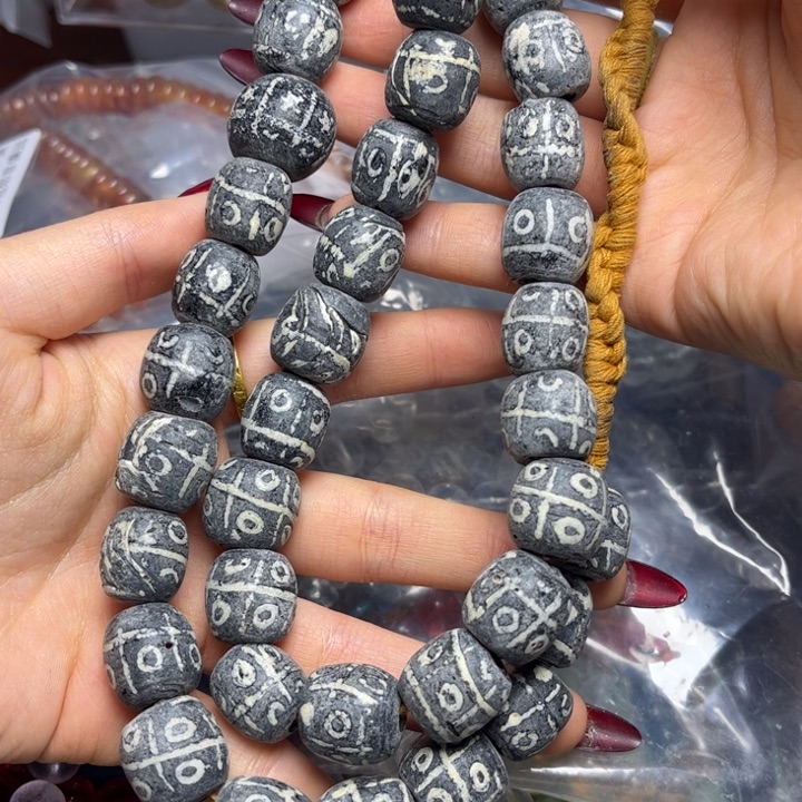 玻璃颈饰1931 琉璃一条