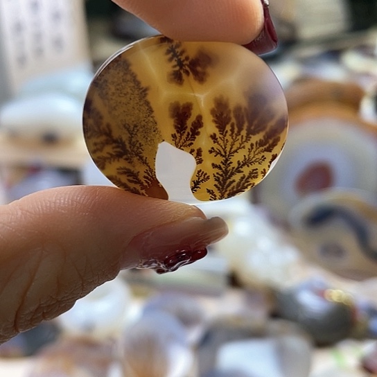 玛瑙/玉髓颈饰未镶嵌