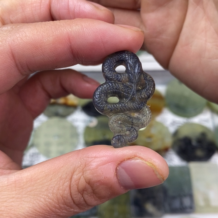 【闪购商品】岫玉颈饰未镶嵌岫玉蛇牌吊坠