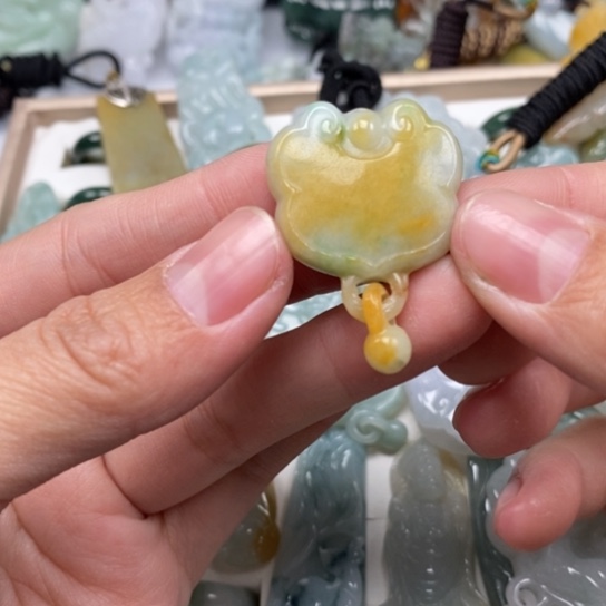 翡翠吊坠(不含链)未镶嵌