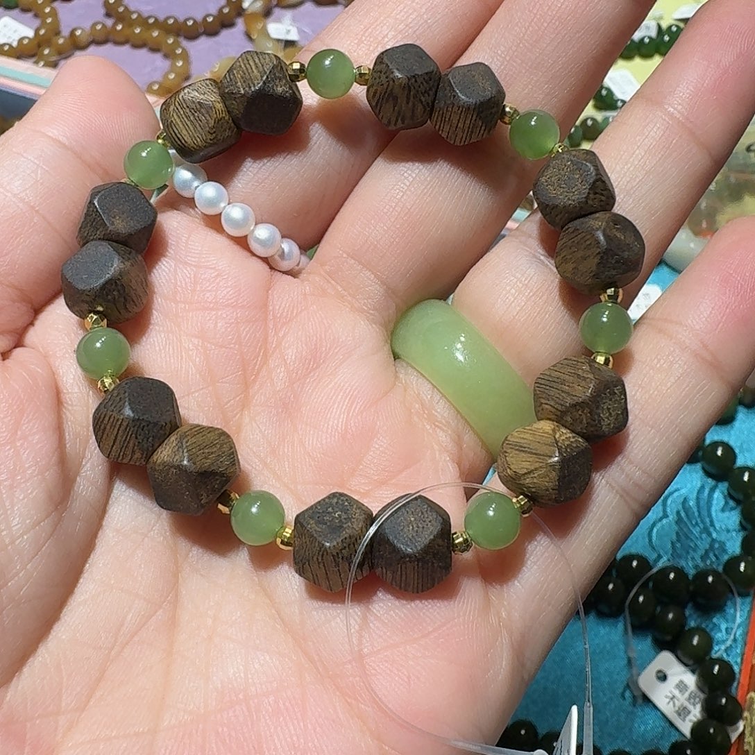 和田玉未镶嵌手串