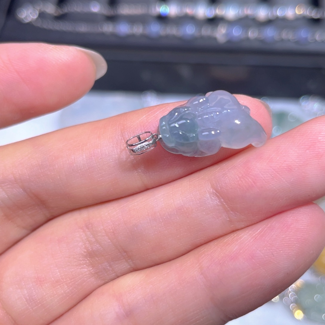 颈饰18K金镶嵌翡翠翡翠