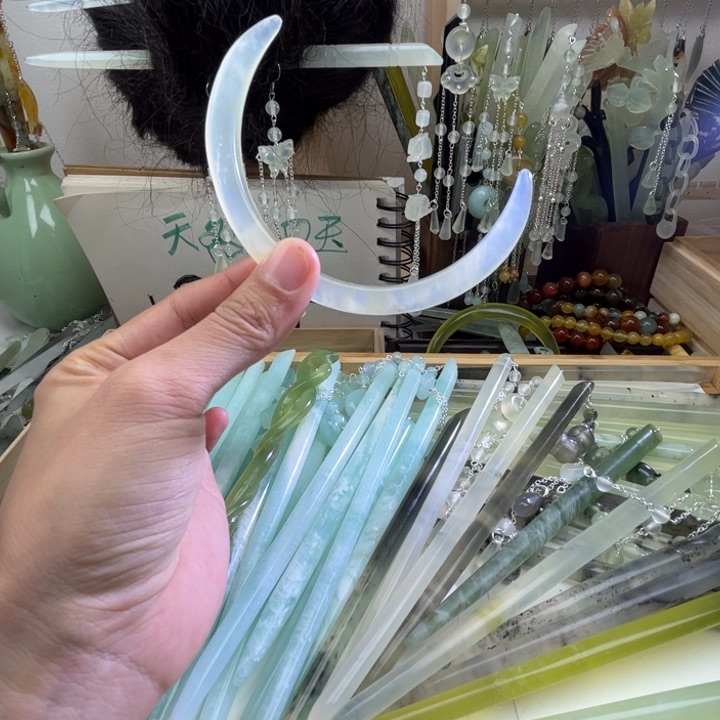 蛇纹石玉发饰未镶嵌
