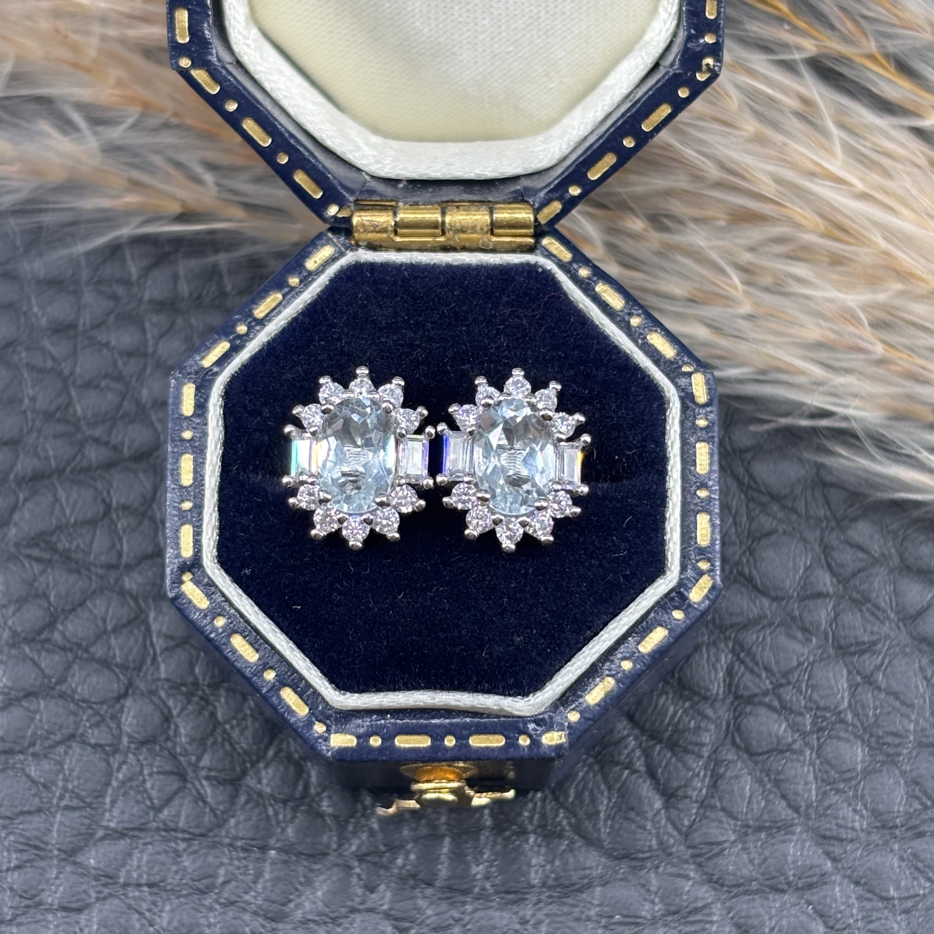 纯天然海蓝宝石耳钉 S925银镶嵌气质百搭