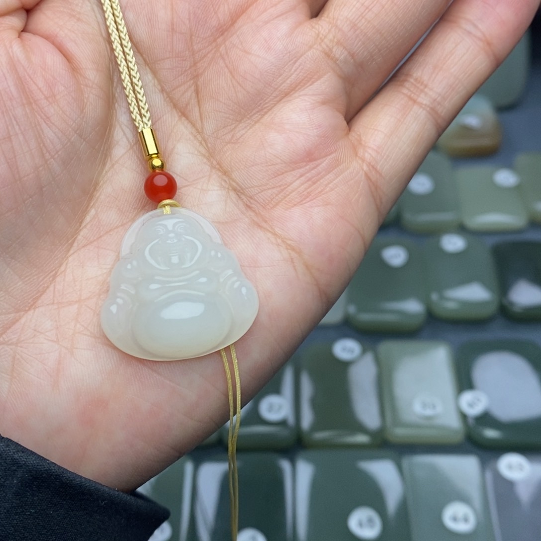 和田玉颈饰未镶嵌