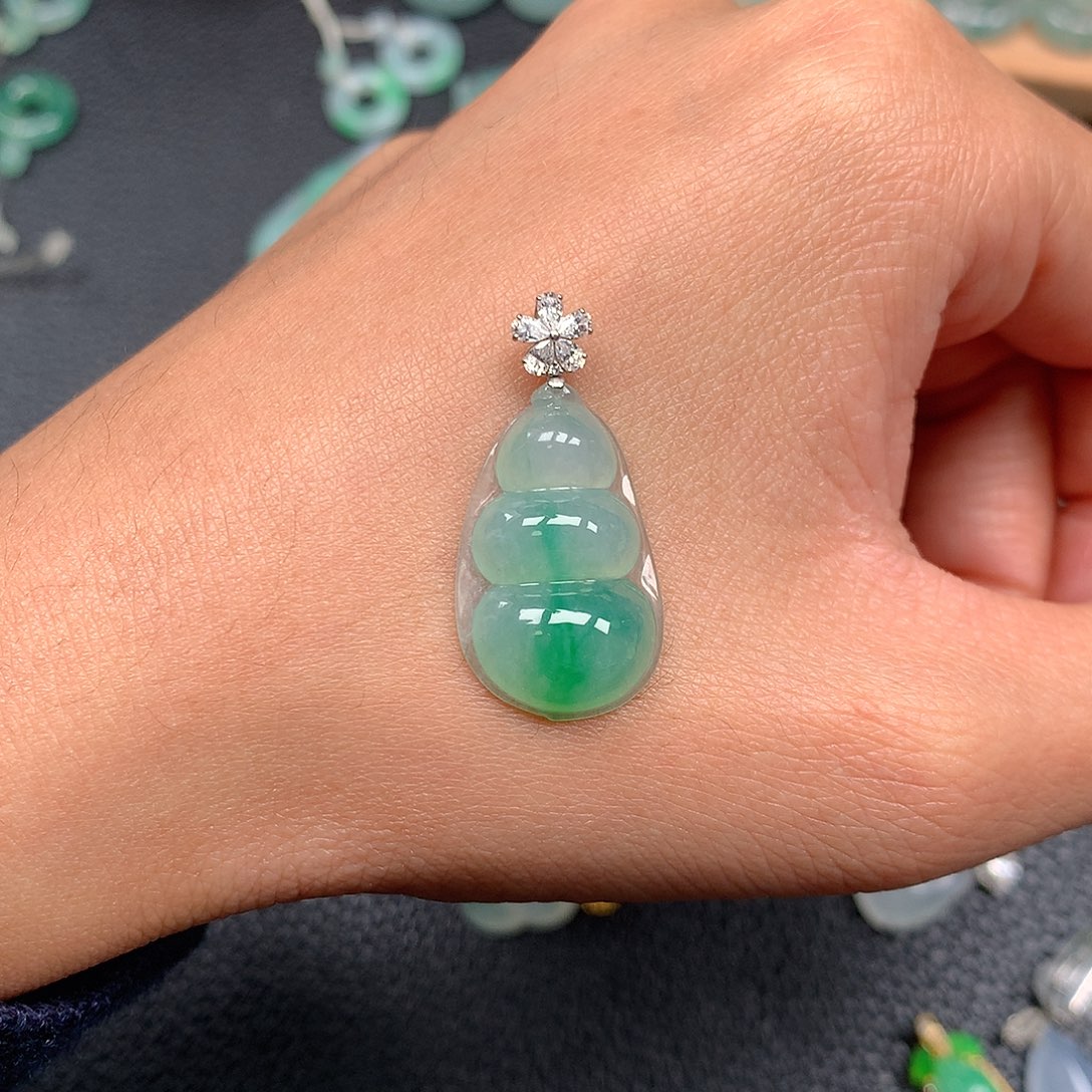 吊坠(赠链)18K金镶嵌翡翠@****.