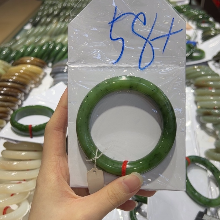 和田玉（糖玉）手镯未镶嵌