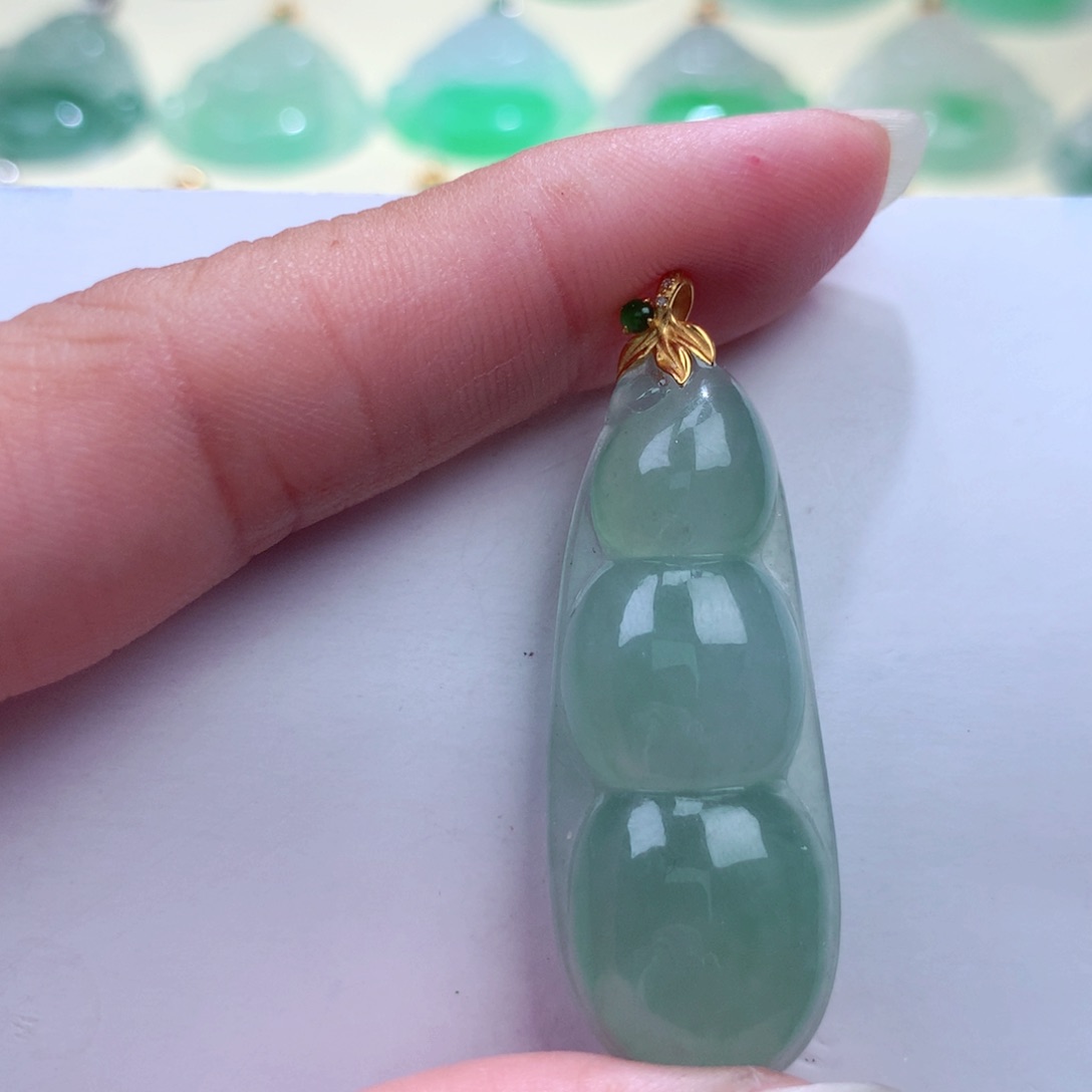 翡翠吊坠(不含链)18K金镶嵌