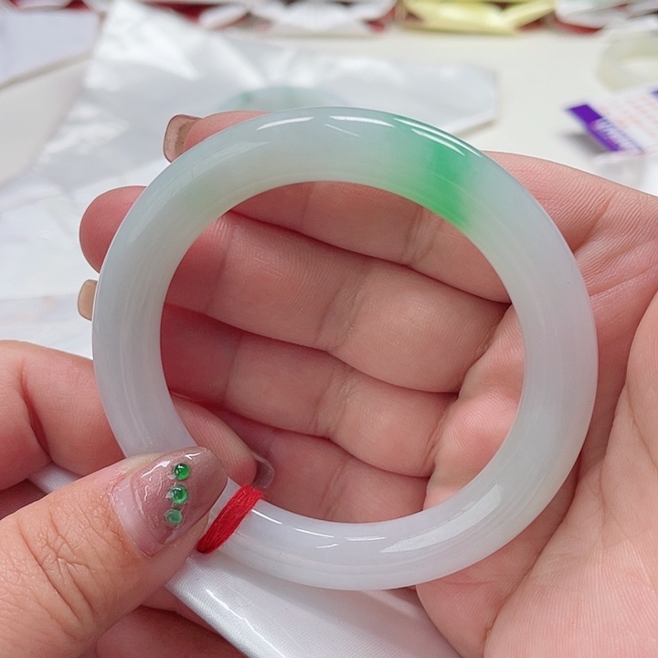 翡翠手镯未镶嵌缅甸翡翠手镯56圈