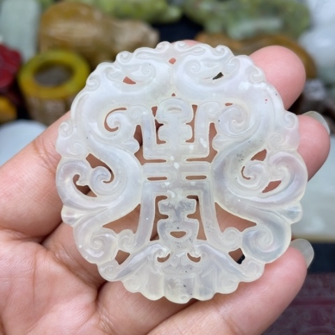 蛇纹石玉未镶嵌颈饰26
