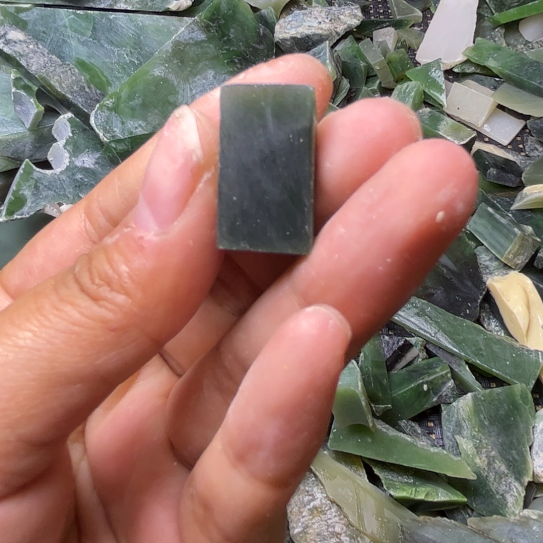 和田玉未镶嵌项链