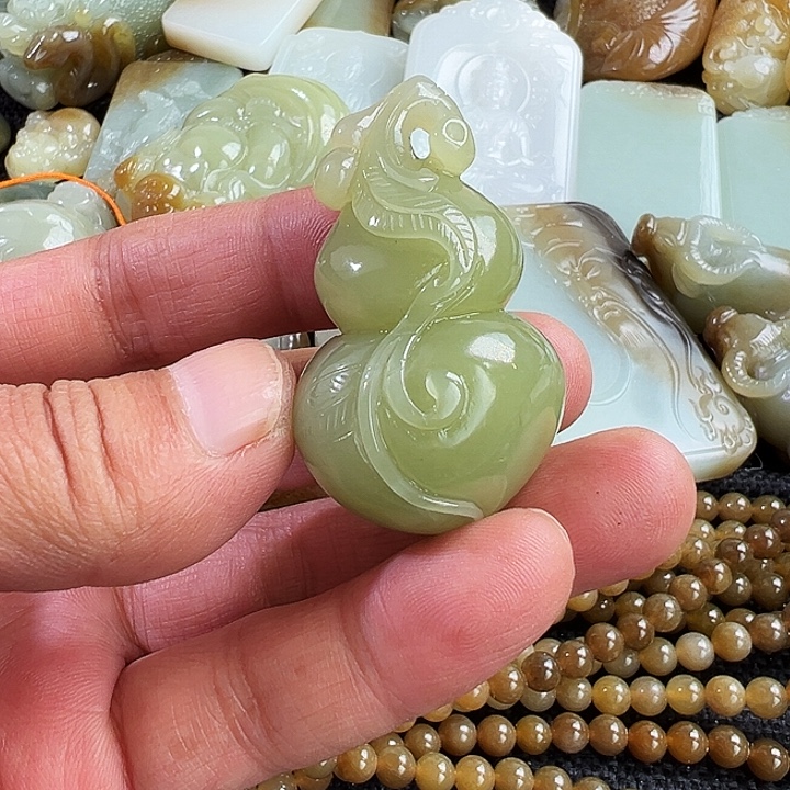 和田玉未镶嵌吊坠(不含链)