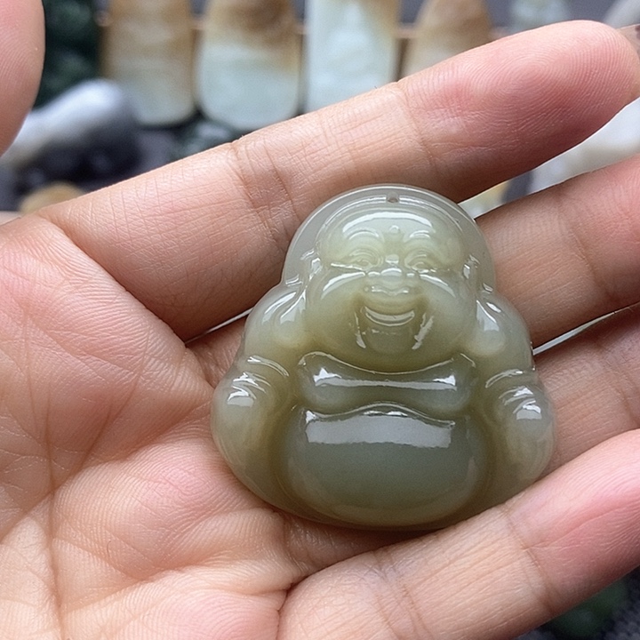 颈饰未镶嵌和田玉（糖玉）
