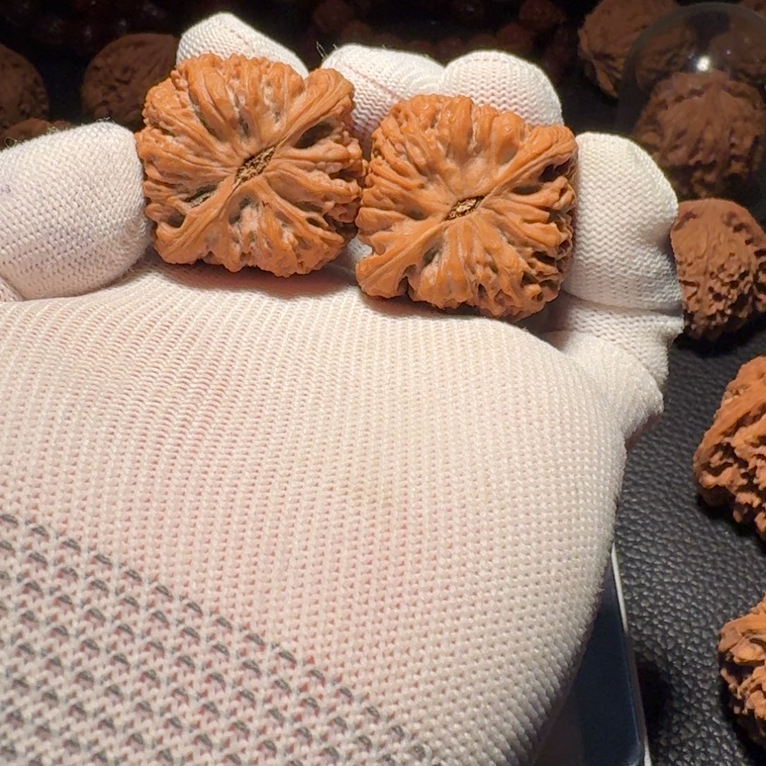 风***x文玩核桃吊坠有色差有修有黄