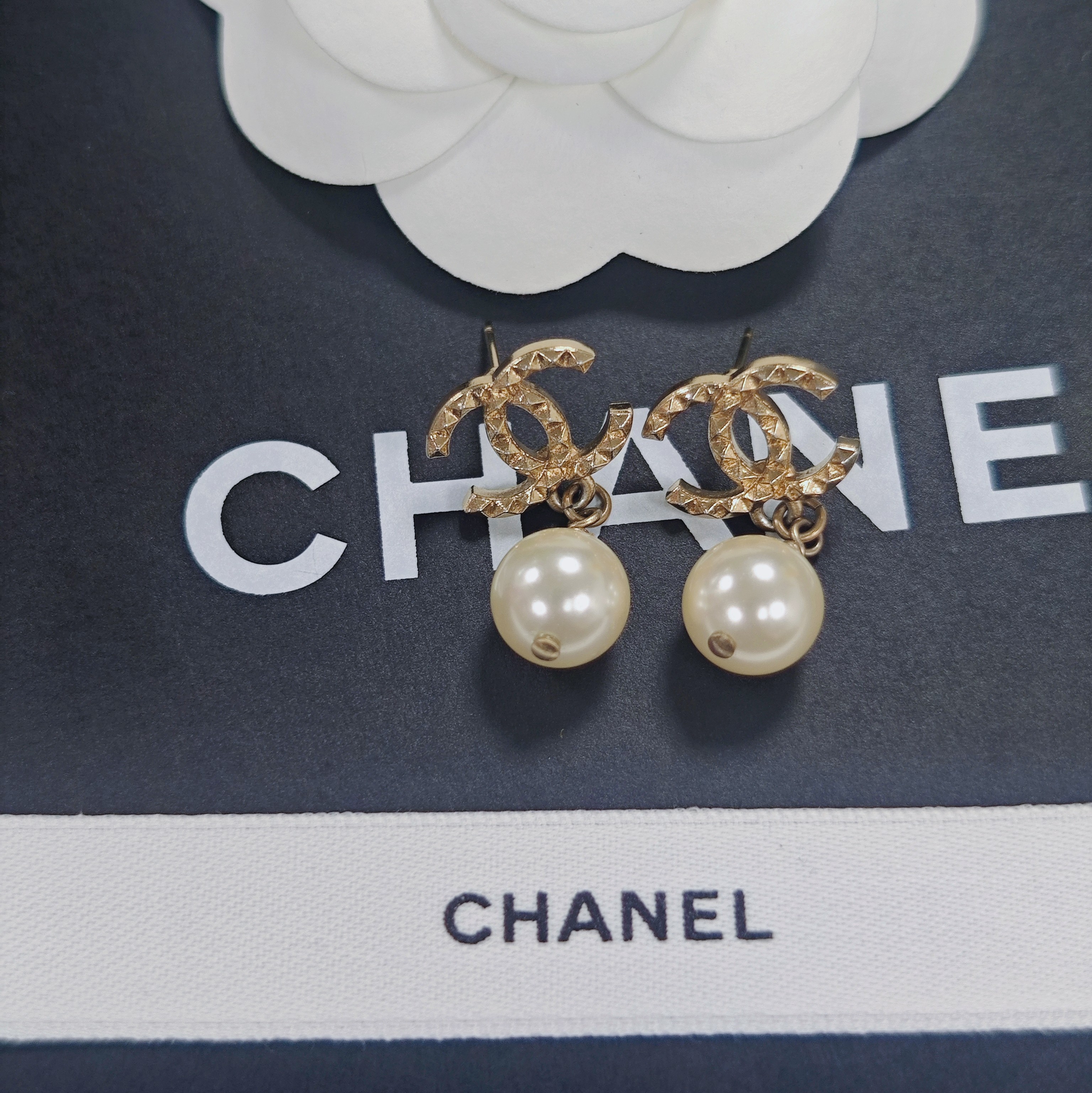 99新 Chanel/香奈儿 耳环气质时尚珠耳环金色珠珠