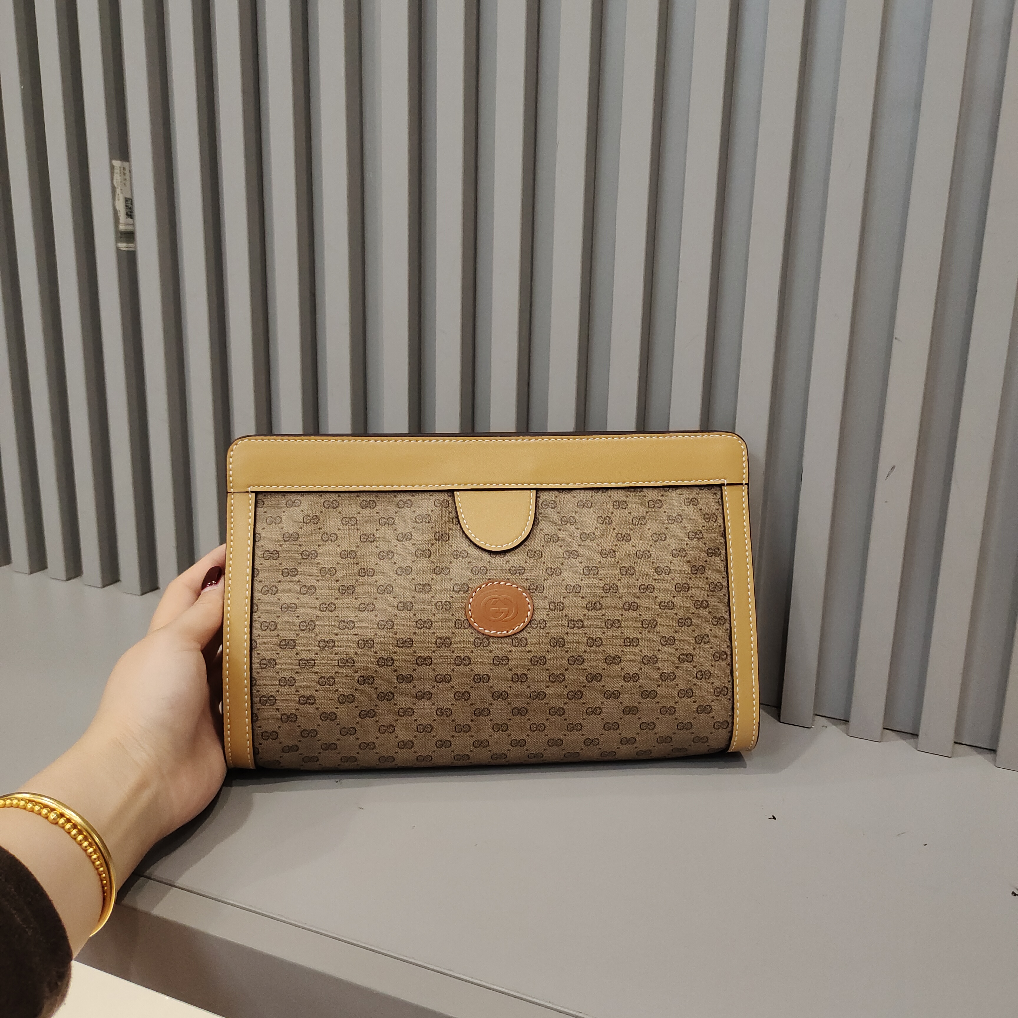 95新 GUCCI/古驰 兔兔奢/古驰洗漱包/240531074