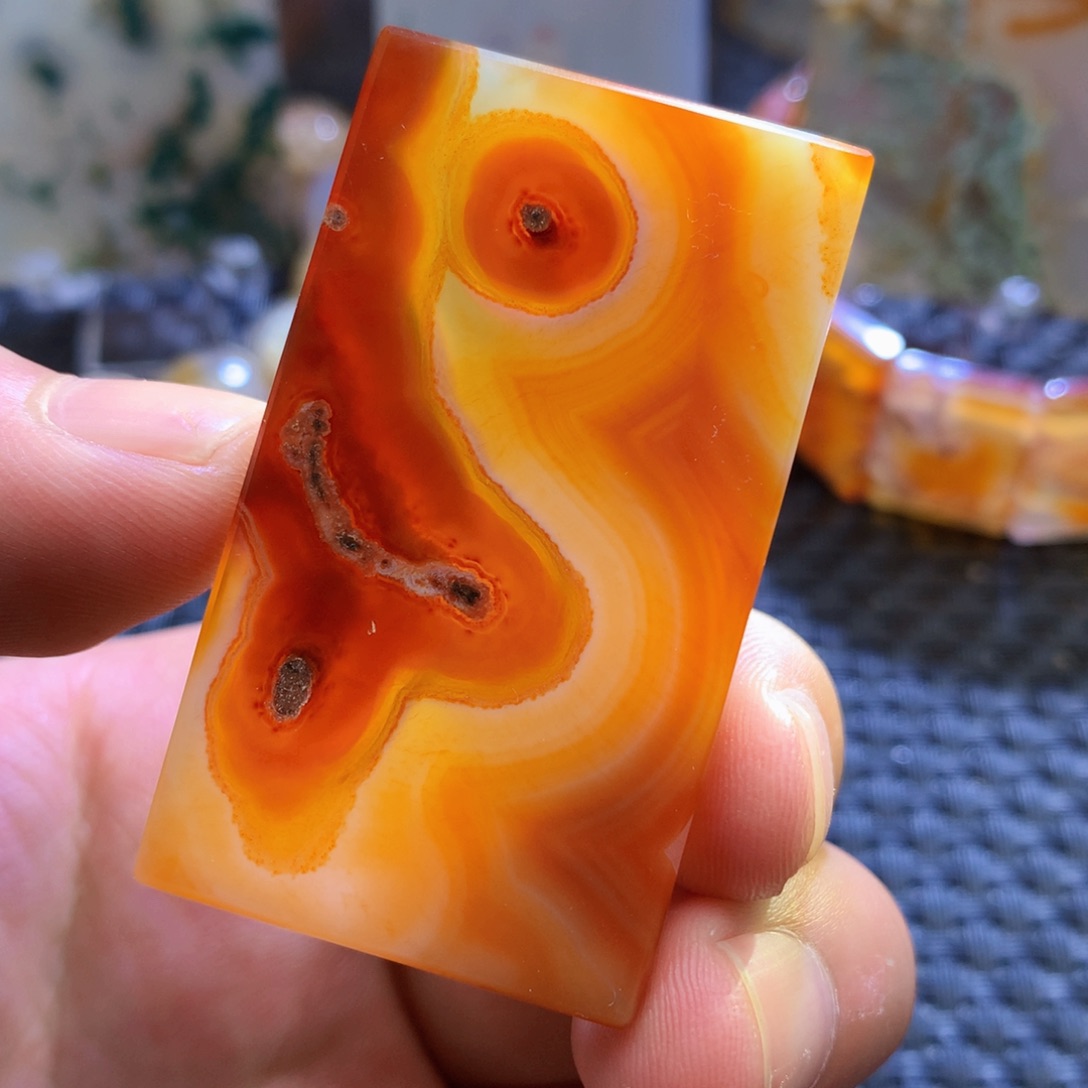 未镶嵌颈饰玛瑙/玉髓小**志