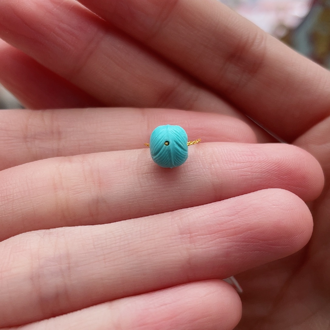 绿松石颈饰未镶嵌