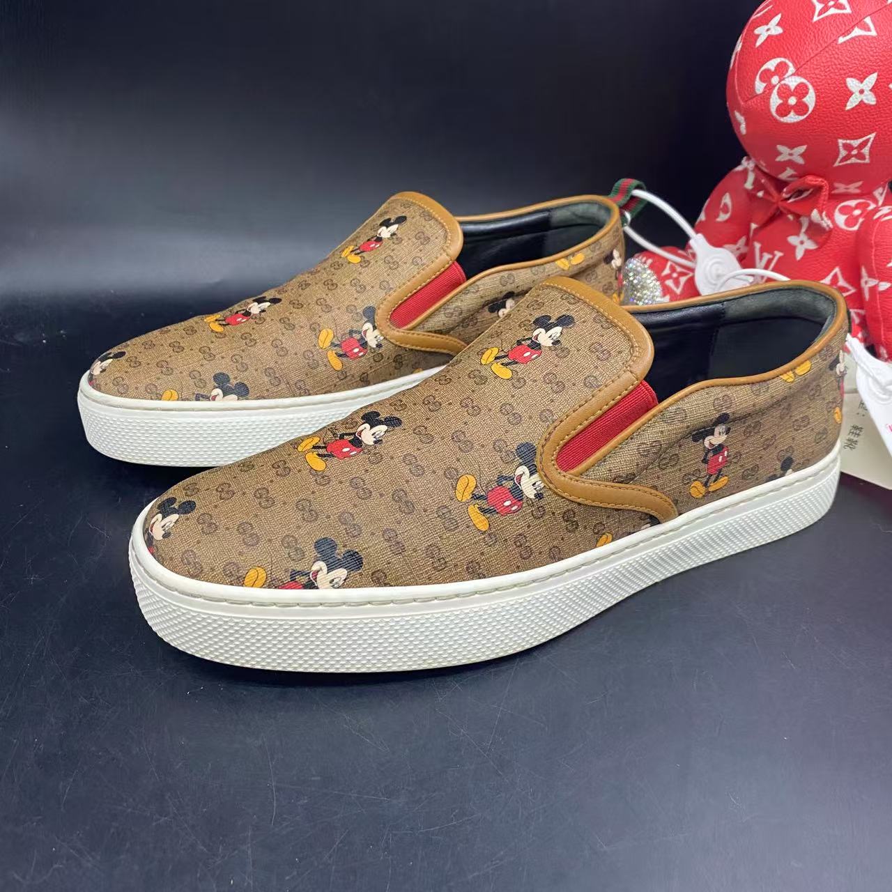 95新 GUCCI/古驰 米老鼠棕色老花舒适一脚蹬41欧码ddm1996