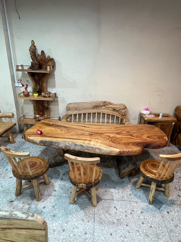 宗教原木风根雕茶桌艺术