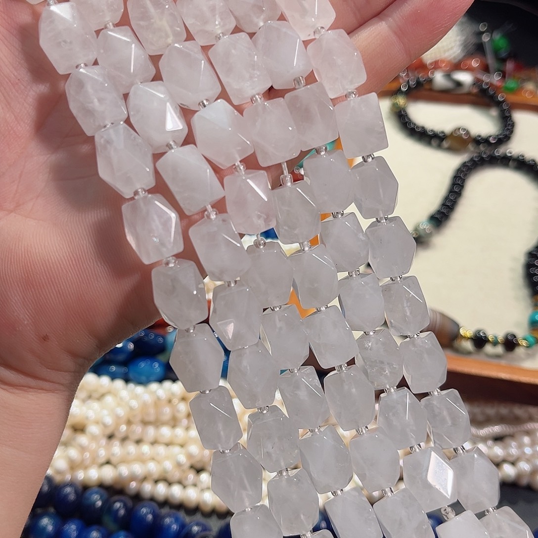 玛瑙/玉髓未镶嵌珠宝半成品白水晶八棱一条10x14mm