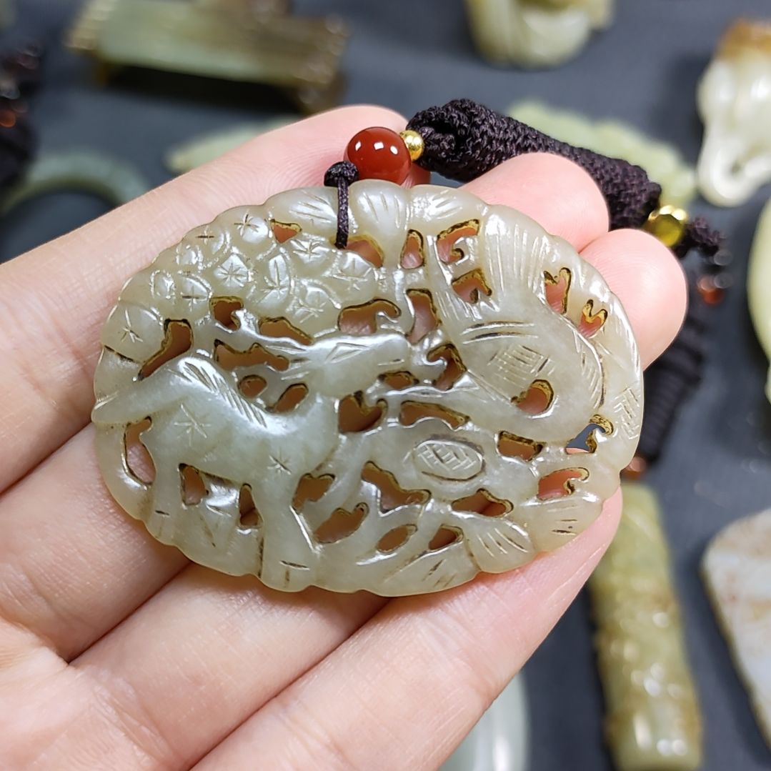 和田玉颈饰未镶嵌