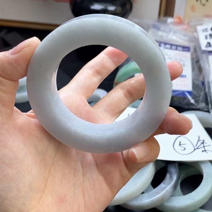 定制翡翠手镯未镶嵌