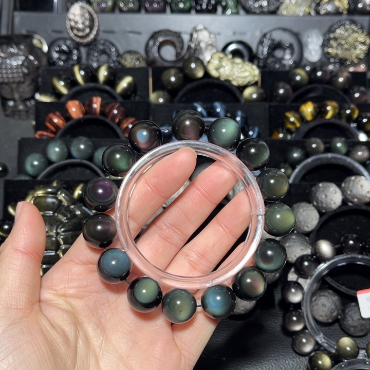 塞***夫黑曜岩未镶嵌珠宝奇石