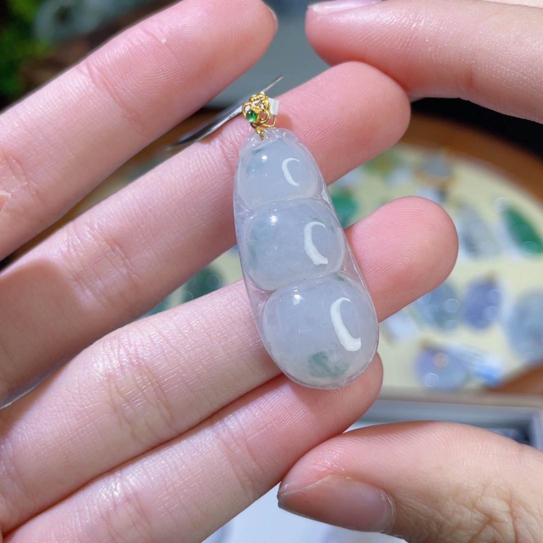 翡翠颈饰18K金镶嵌翡翠