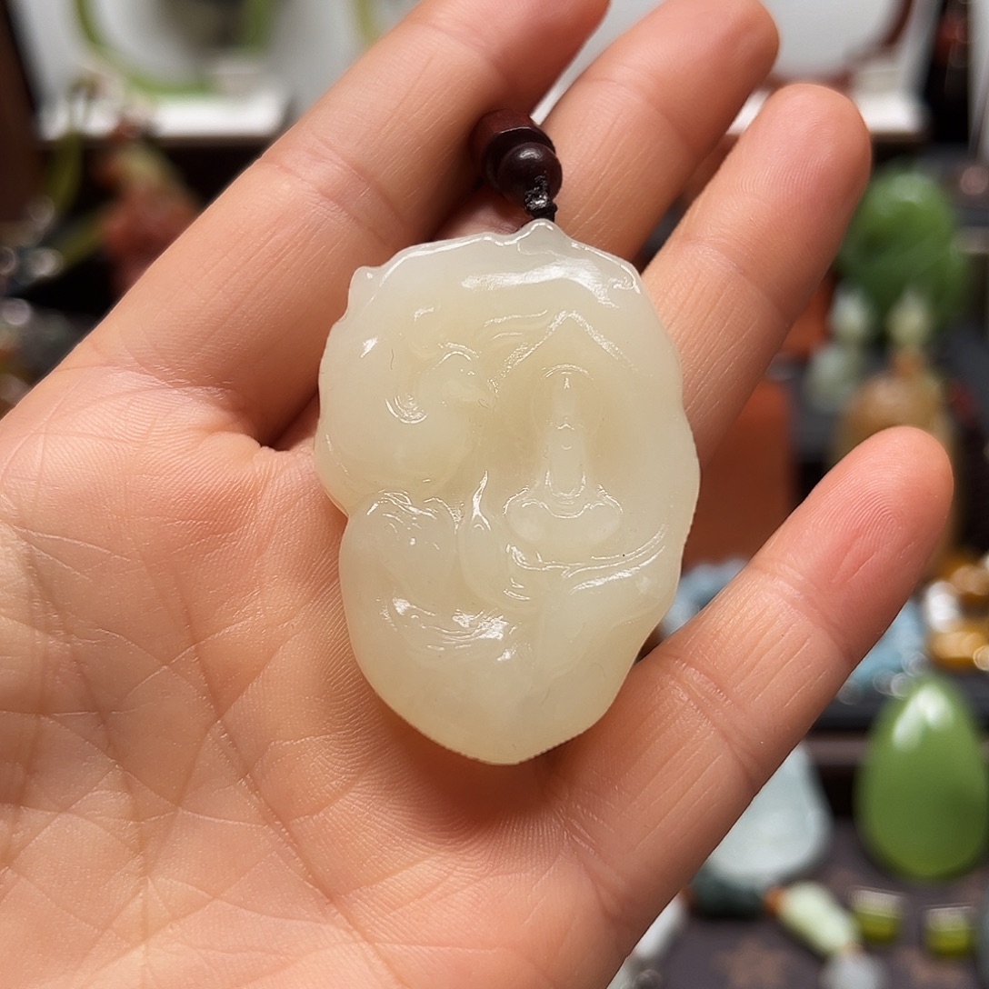 岫玉未镶嵌吊坠，吊坠