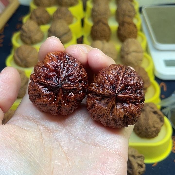 隐***把件文玩核桃红烧丸子38