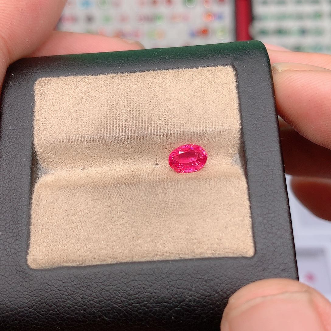 裸石未镶嵌尖晶石1.06ct