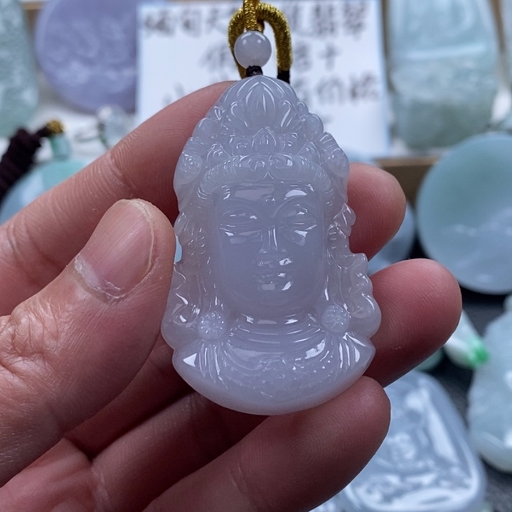 翡翠颈饰未镶嵌天*大翡翠