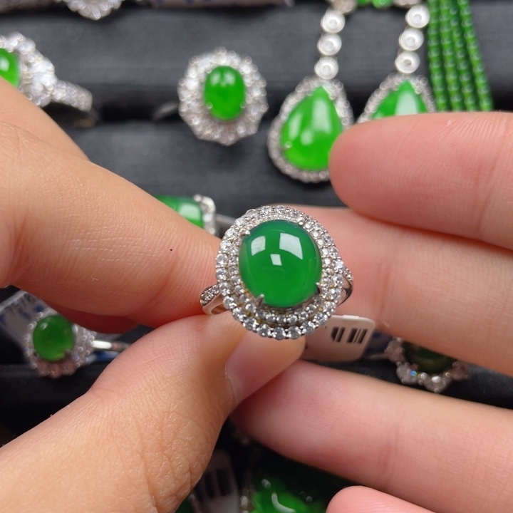 翡翠戒指银S925镶嵌戒指