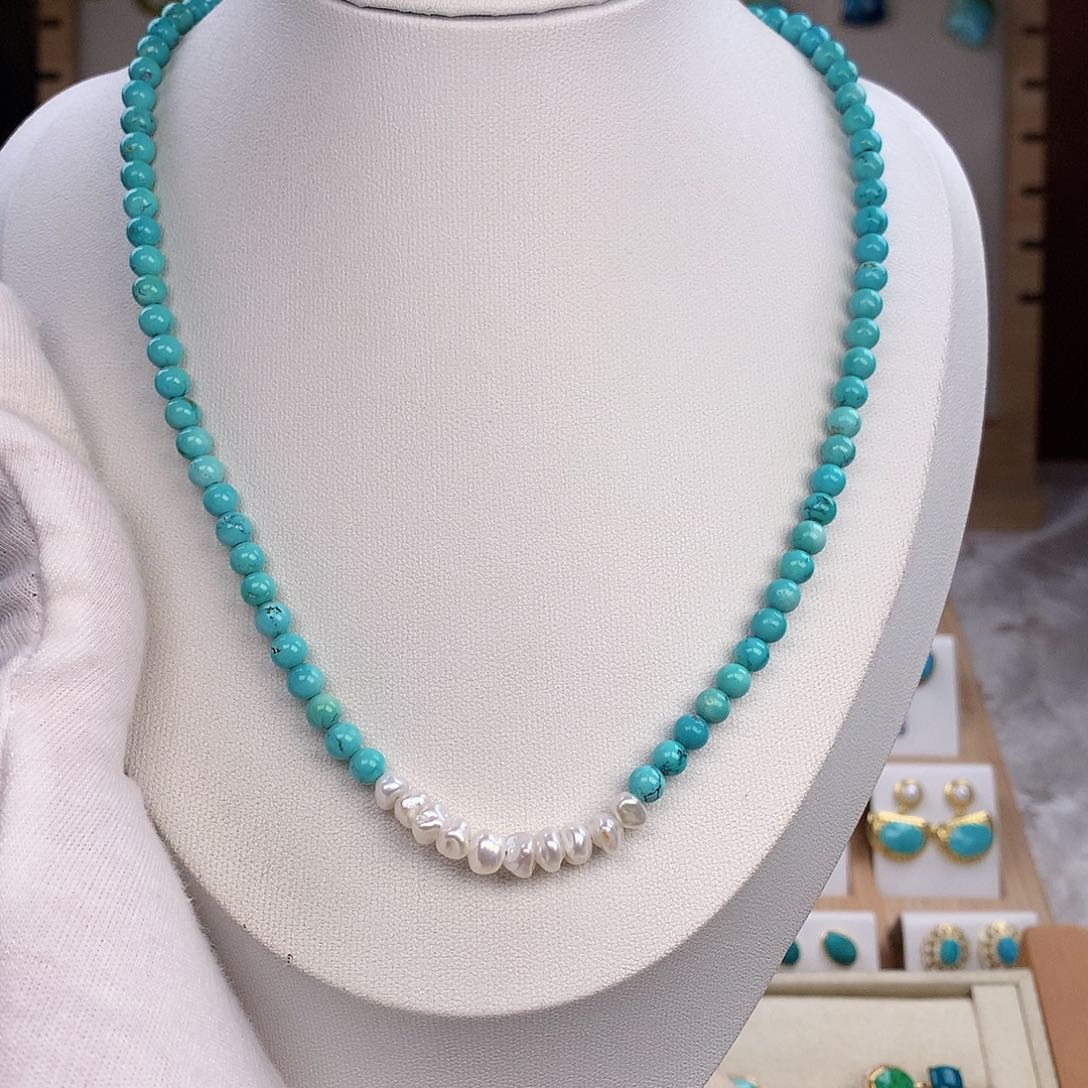 绿松石颈饰未镶嵌