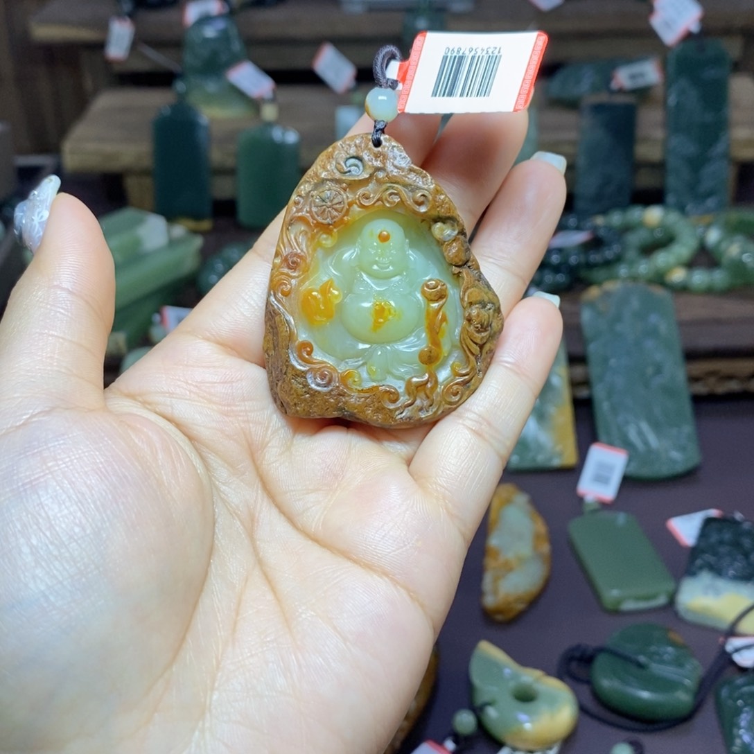 岫岩河磨玉（透闪石质玉）颈饰未镶嵌东**韵