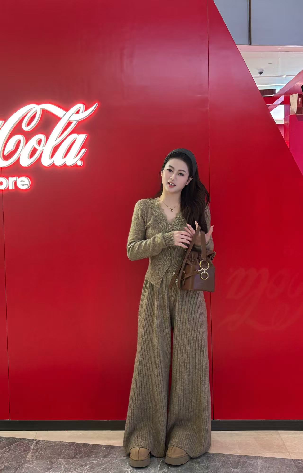 温柔风蕾丝花边毛衣时尚套装女秋冬新款高级感气质法式显瘦修身