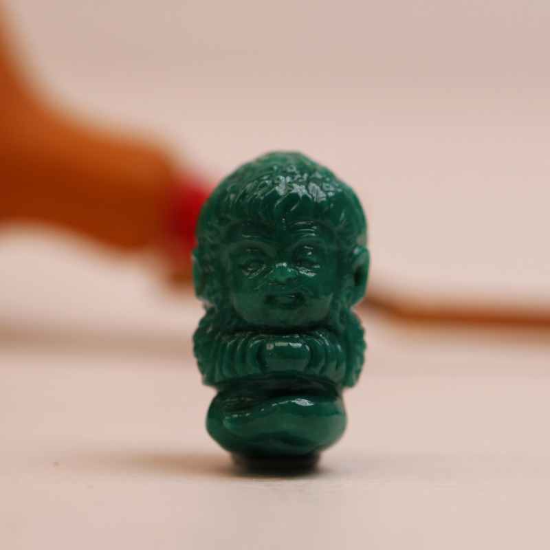 原矿绿松石斗战胜佛（尺寸19.7×11.4×11.8重3.7克）