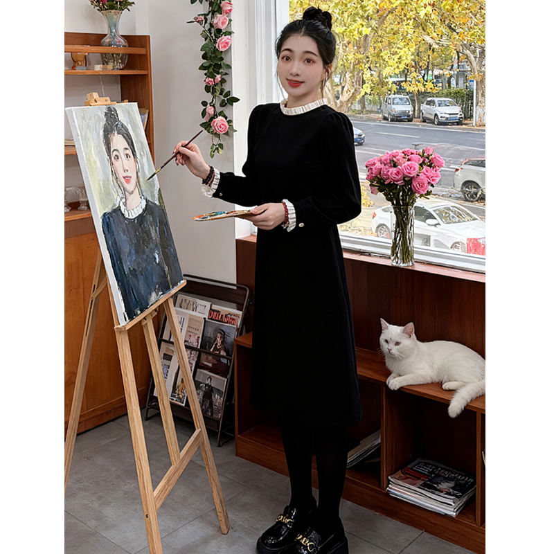 【现货】冬新款法式赫本风花边拼接黑色显瘦气质连衣裙配大衣打底裙