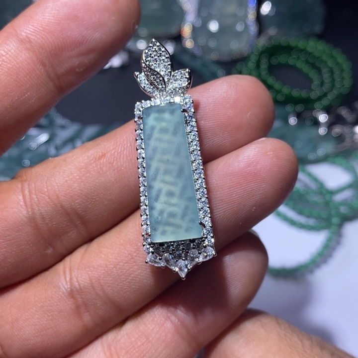 翡翠未镶嵌颈饰天然翡翠