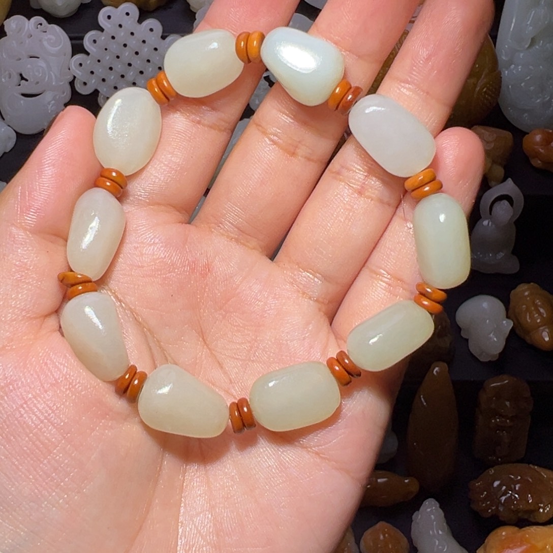 和田玉（糖玉）未镶嵌颈饰