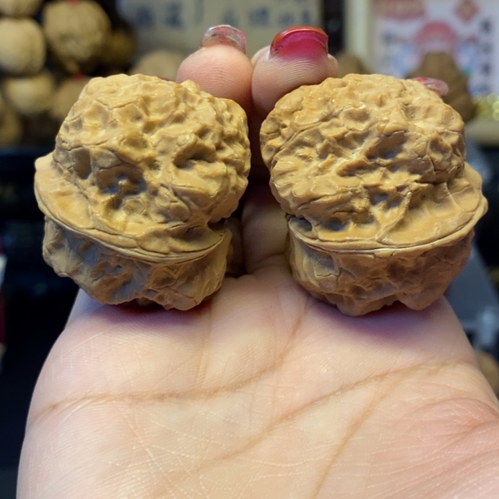 文玩核桃吊坠32包罗万象有沙眼butuibuh