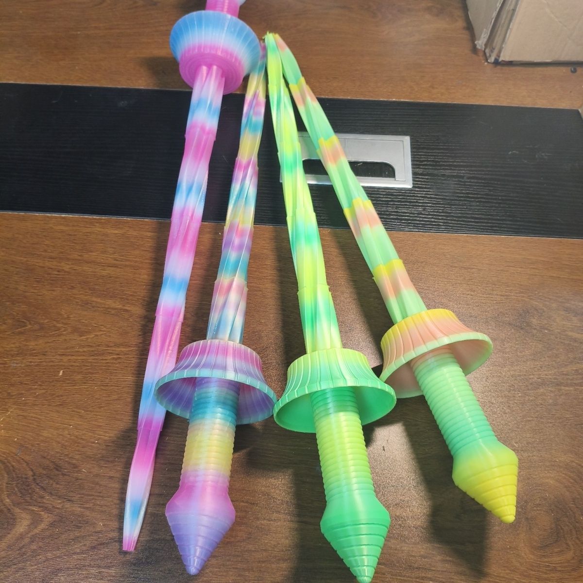 3D立体螺旋伸缩剑网红款少儿益智解压小玩具