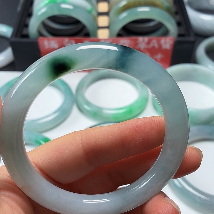 啾***啾未镶嵌手镯翡翠缅甸天然翡翠手镯Ａ货57圆条微瑕