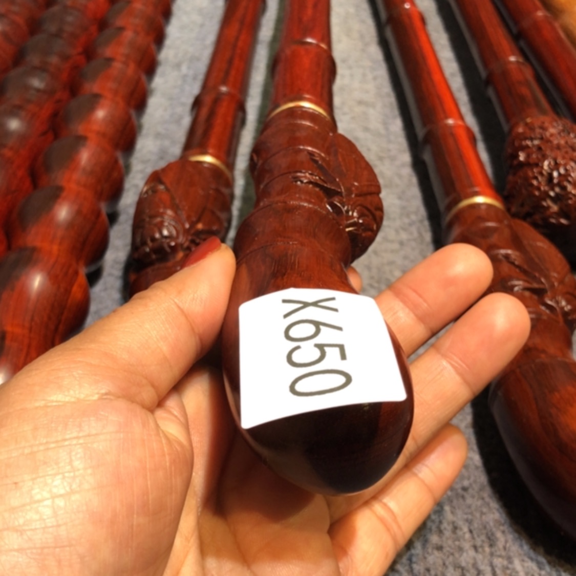 【闪购商品】木@**生紫檀木手杖一根650