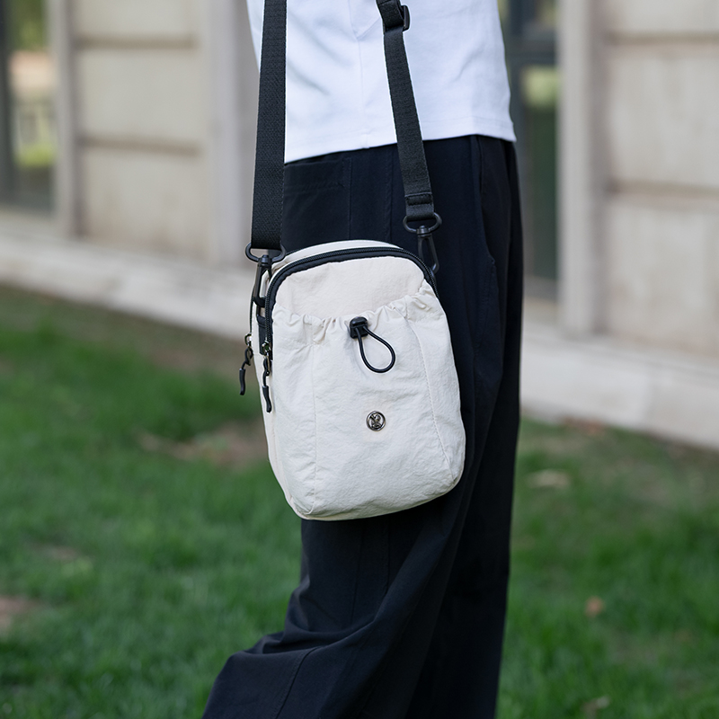 高颜值水杯袋女士新款手机包外出多功能一体水杯包25135